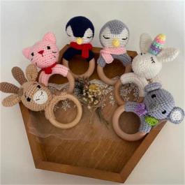 Hand-made Baby Rattles Toys Wool And Wooden Rattle Ball For Newborn Baby Cartoon Animal Wooden Rattle