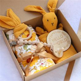 Custom organic cotton new born baby gift set with swaddle blanket muslin baby shower gift set
