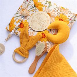 Custom Newborn Baby Towel Bath Sets Gift Boxes 6 Pcs/Set Printing Bamboo Swaddle Blanket And Brushes Shower Newborn Birth Gifts