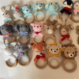 Hand-made Baby Rattles Toys Wool And Wooden Rattle Ball For Newborn Baby Cartoon Animal Wooden Rattle